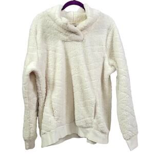 St. Johns‎ Bay Women's White Plush Pullover Size XL